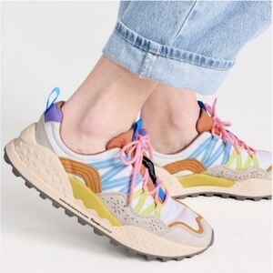 NWB Flower Mountain Washi Women's  In Beige /White /Multi  Size 7